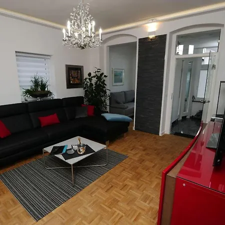 Fischer 2 Modern Retreat بيت للعطل