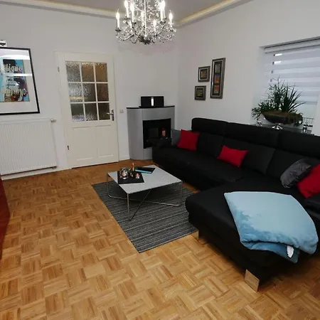 بيت للعطل Fischer 2 Modern Retreat *